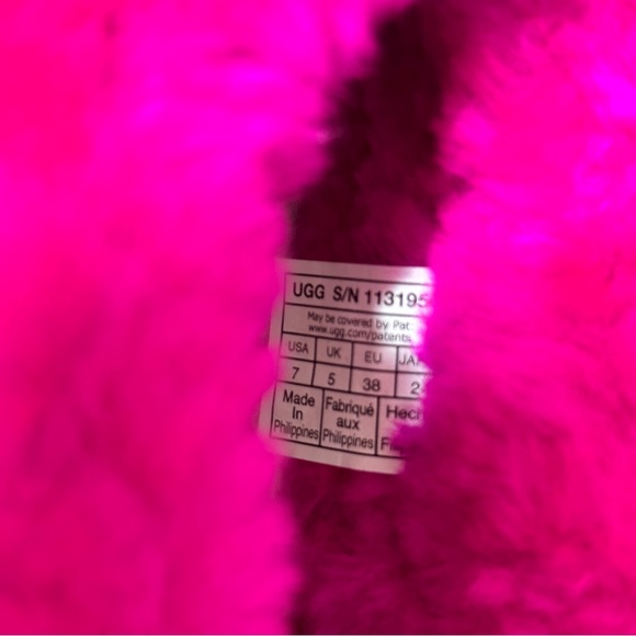 pink uggs - Picture 5 of 6